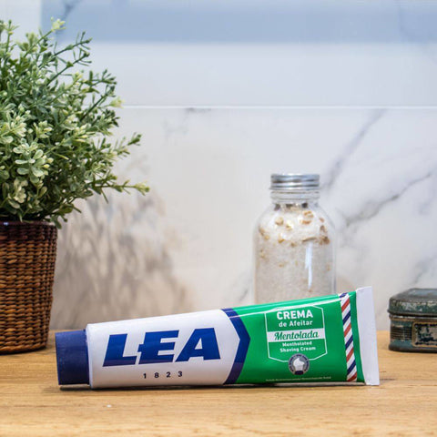 Crema para Afeitar LEA